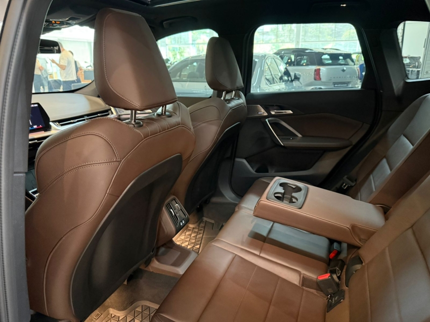 bmw x1 2.0 16v turbo gasolina sdrive20i m sport steptronic 4p automatico 202512