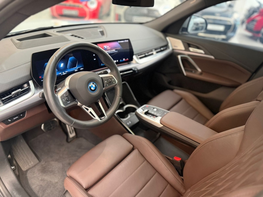 bmw ix2 64,8 kw eletrico xdrive30 m sport 4p automatico 20256