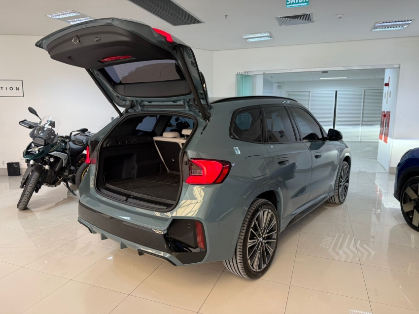 bmw x1 2.0 16v turbo gasolina sdrive20i m sport steptronic 5p automatico 20243