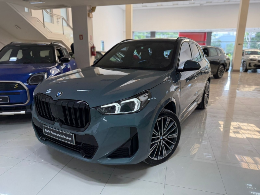 bmw x1 2.0 16v turbo gasolina sdrive20i m sport steptronic 5p automatico 2024