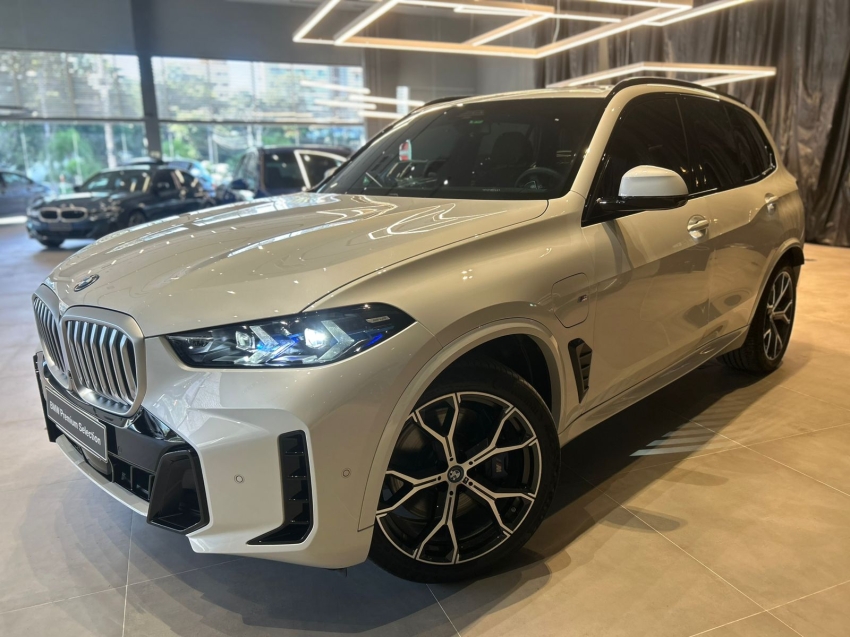 bmw x5 3.0 i6 turbo hibrido xdrive50e m sport automatico 4p 2025