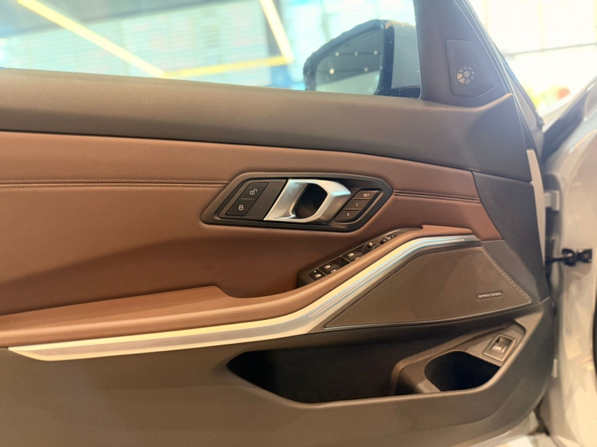 bmw 320i 2.0 16v turbo flex m sport automatico 4p 202513