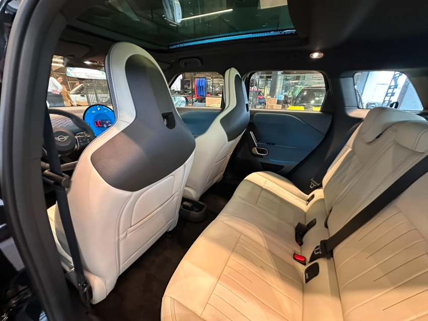 mini aceman 54,2 kw eletrico se 2.0 4p automatico 20266