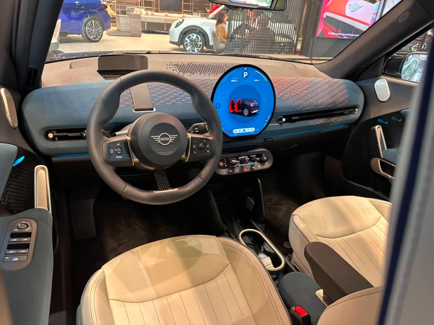 mini aceman 54,2 kw eletrico se 2.0 4p automatico 20265
