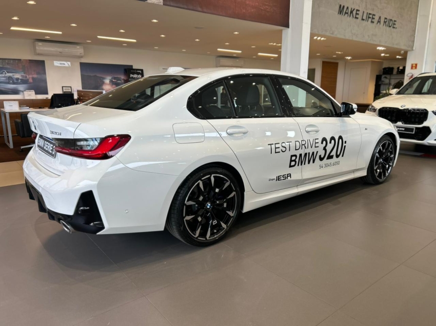 bmw 320i 2.0 16v turbo flex m sport automatico gasolina 5p 20264