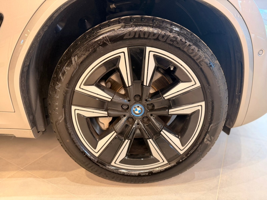 bmw ix3 eletrico m sport 2.0 5p automatico 202517