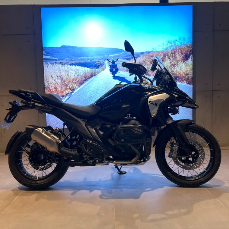 r1300gs triple black 2024 -7