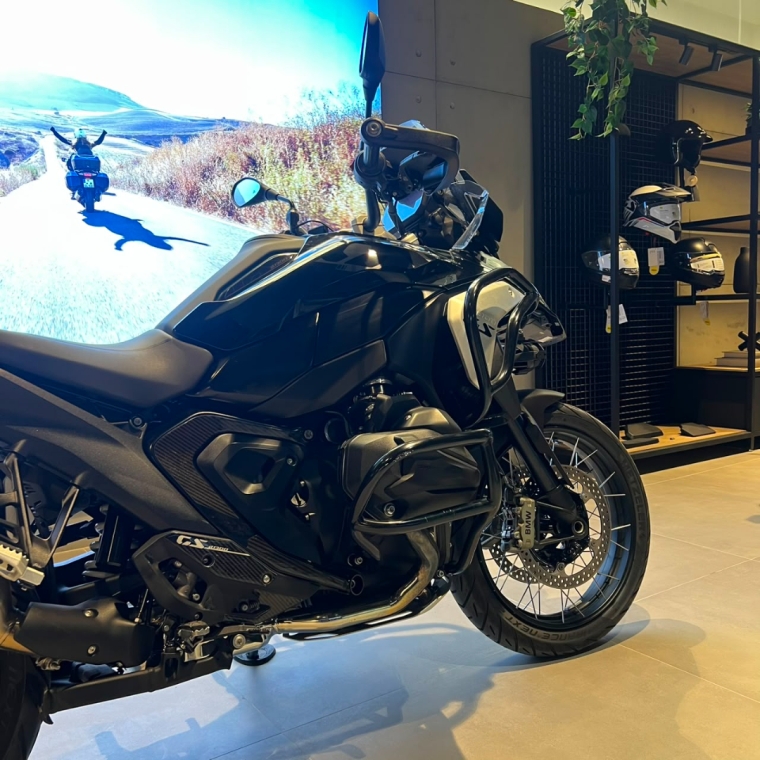 r1300gs triple black 2024 -6