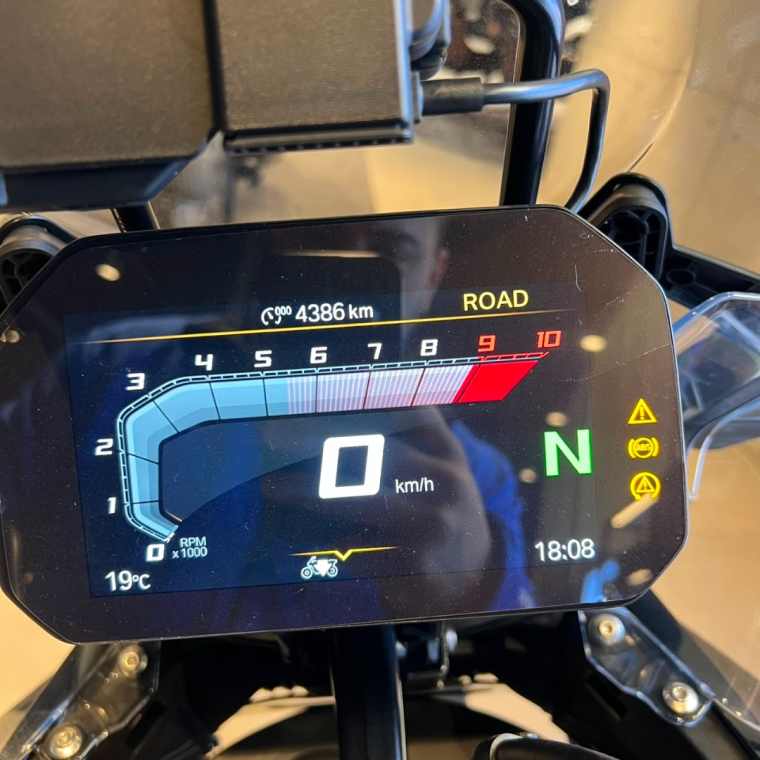 r1300gs triple black 2024 -4