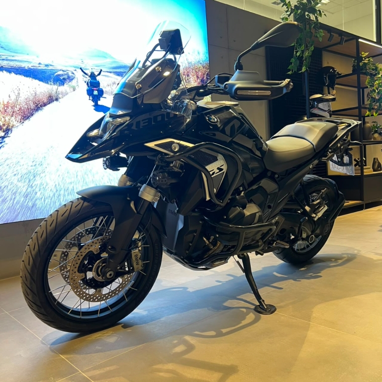 r1300gs triple black 2024 -
