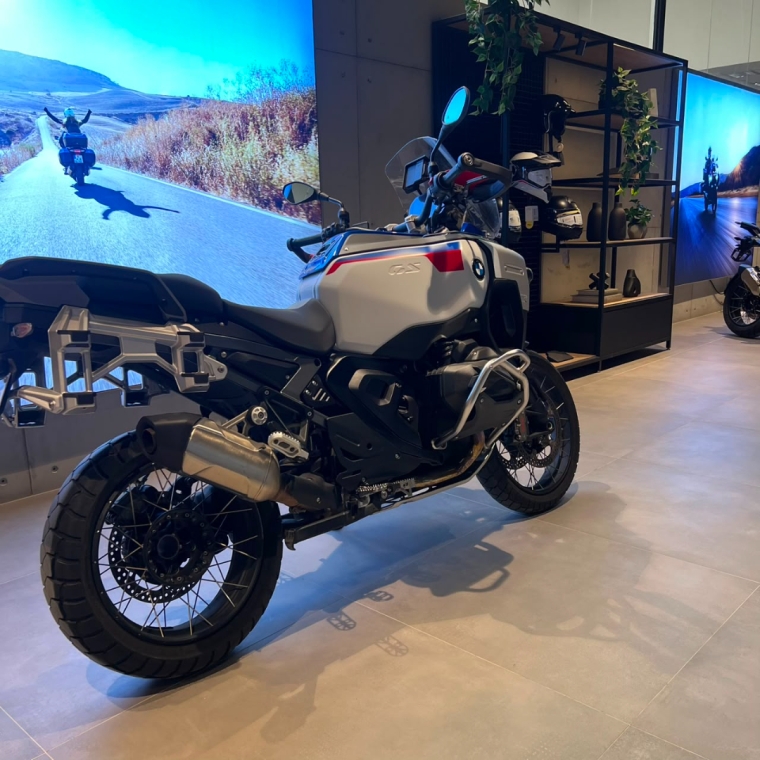 r1300gs adventure trophy 2025 -7