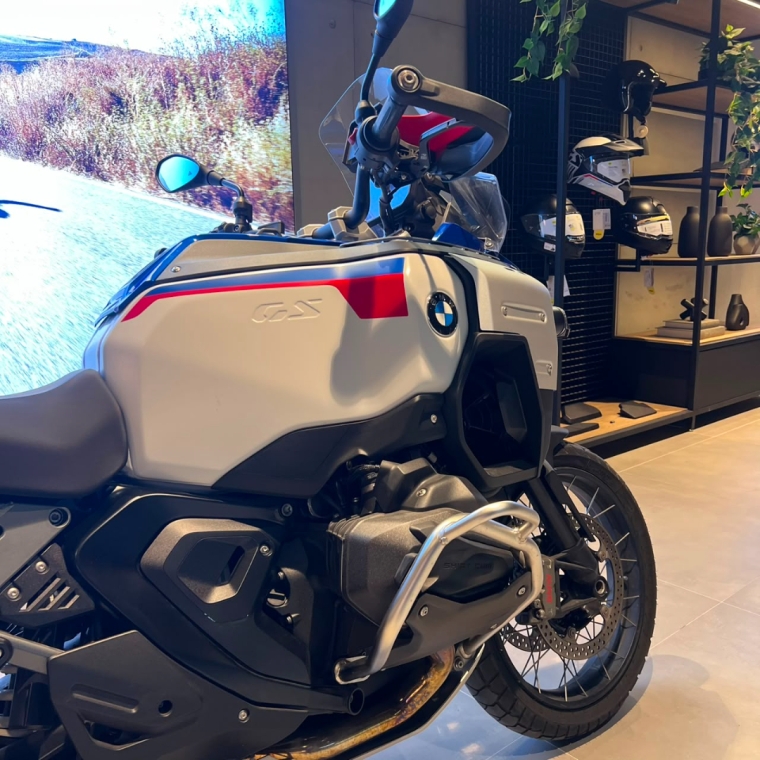 r1300gs adventure trophy 2025 -8