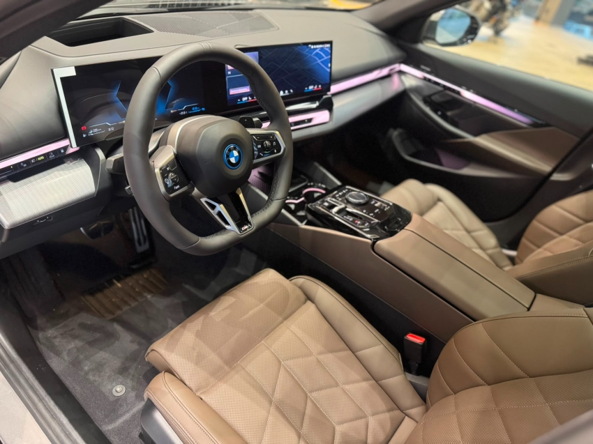 bmw 530e 2.0 twinpower phev m sport automatico eletrico 5p 202612