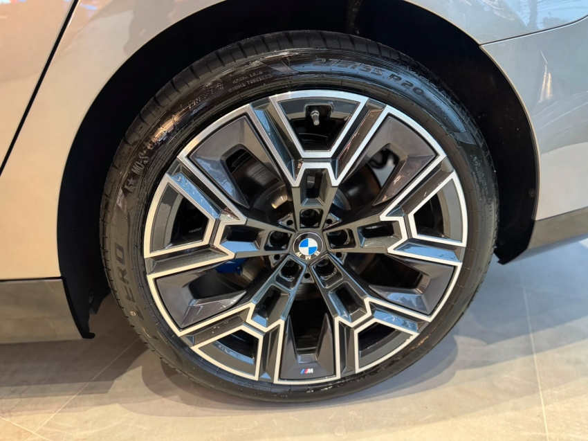 bmw 530e 2.0 twinpower phev m sport automatico eletrico 5p 202620