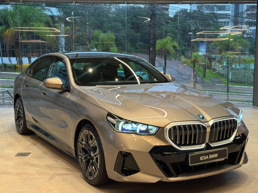 bmw 530e 2.0 twinpower phev m sport automatico eletrico 5p 20262