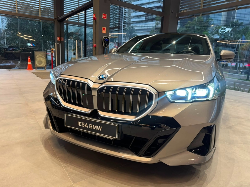 bmw 530e 2.0 twinpower phev m sport automatico eletrico 5p 20263