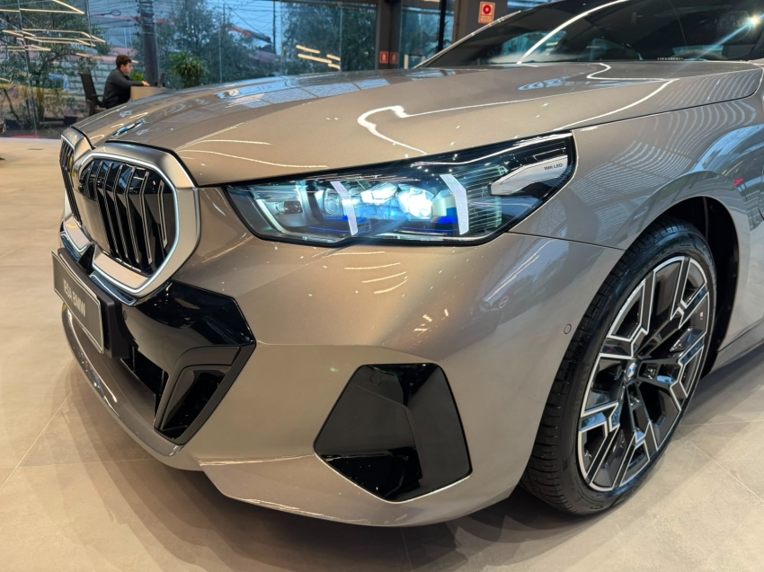 bmw 530e 2.0 twinpower phev m sport automatico eletrico 5p 202621