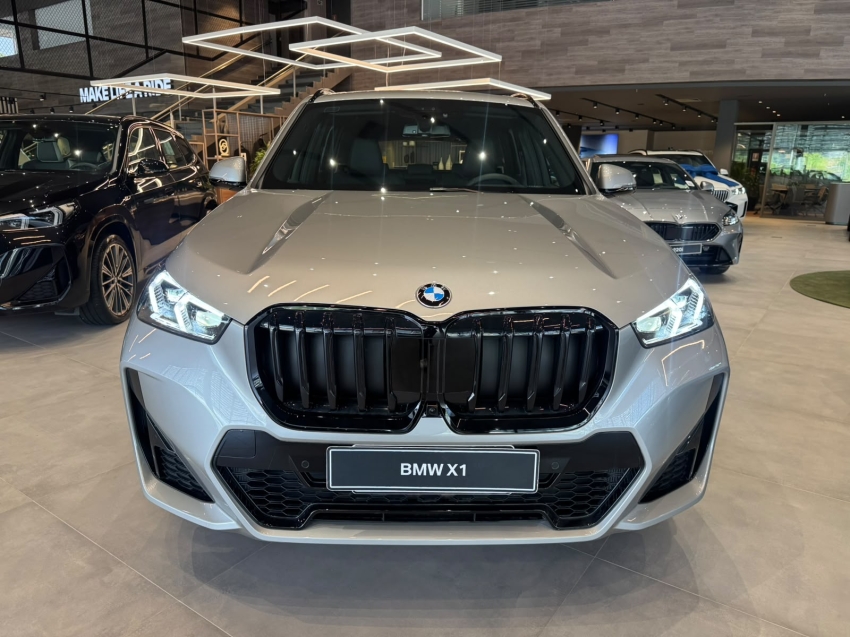bmw x1 2.0 16v turbo gasolina sdrive20i m sport steptronic 1.9 5p automatico 20272