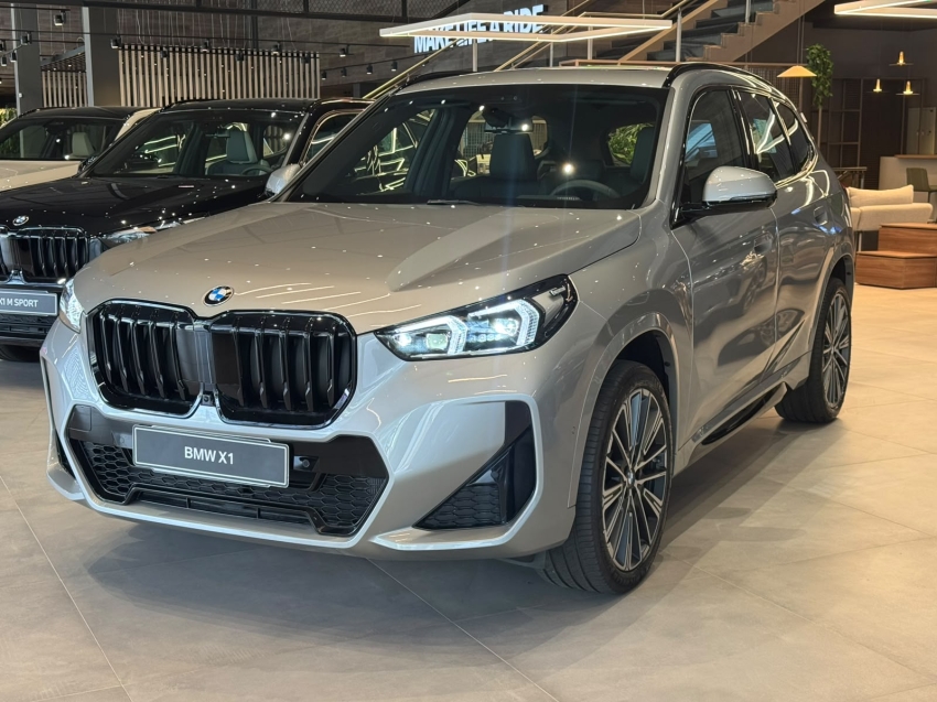bmw x1 2.0 16v turbo gasolina sdrive20i m sport steptronic 1.9 5p automatico 20271