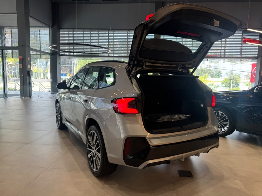 bmw x1 2.0 16v turbo gasolina sdrive20i m sport steptronic 1.9 5p automatico 20276