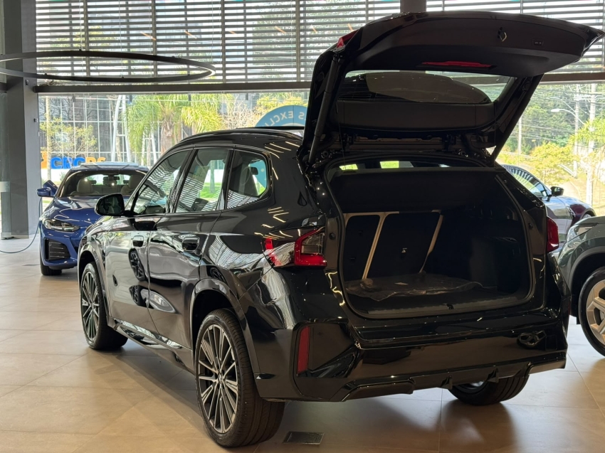 bmw x1 2.0 16v turbo gasolina sdrive20i m sport steptronic 1.9 5p automatico 20276