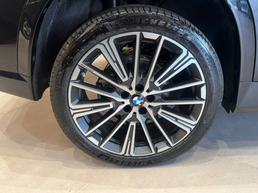 bmw x1 2.0 16v turbo gasolina sdrive20i m sport steptronic 1.9 5p automatico 202716