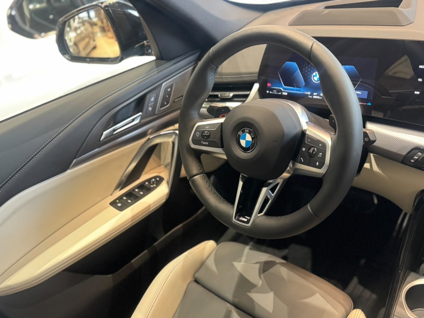 bmw x1 2.0 16v turbo gasolina sdrive20i m sport steptronic 1.9 5p automatico 202710