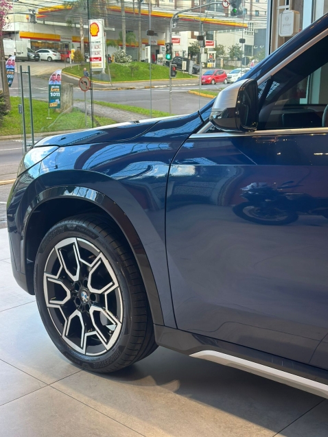 bmw x1 2.0 16v turbo gasolina sdrive20i x-line steptronic 5p automatico 20234