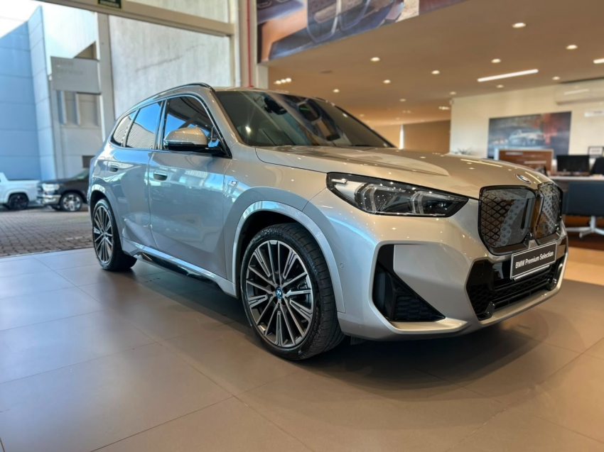 bmw ix1 eletrico xdrive30 m sport 4p automatico 20251