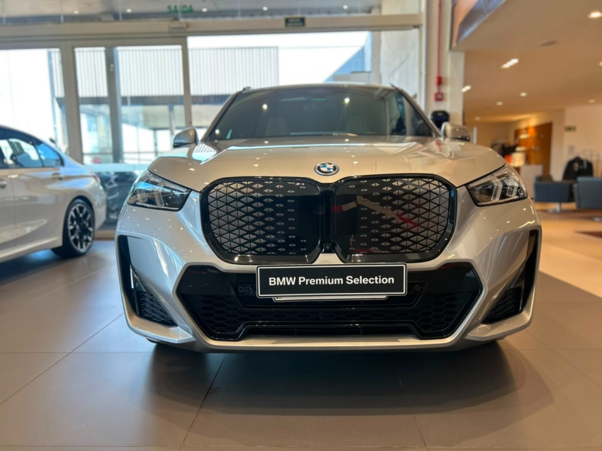 bmw ix1 eletrico xdrive30 m sport 4p automatico 20252