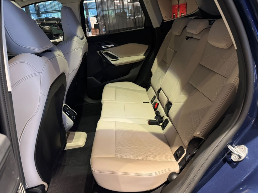 bmw x1 2.0 16v turbo gasolina sdrive20i x-line steptronic 5p automatico 202517
