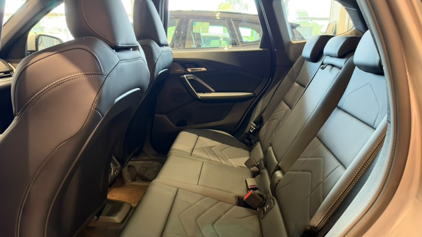 bmw x1 2.0 16v turbo gasolina sdrive20i m sport steptronic 5p automatico 202611