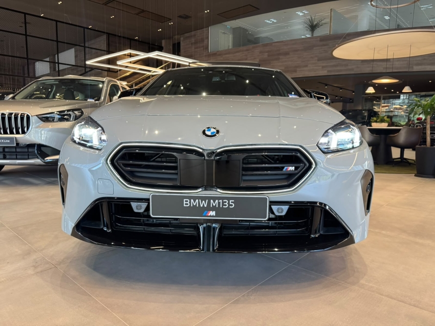 bmw m 135i 2.0 16v turbo gasolina xdrive steptronic 5p automatico 20263