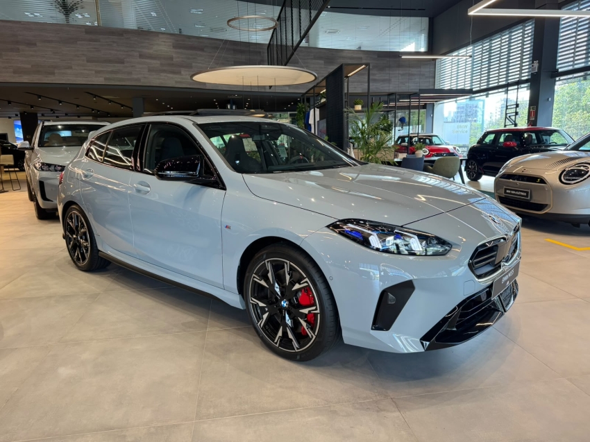 bmw m 135i 2.0 16v turbo gasolina xdrive steptronic 5p automatico 20261
