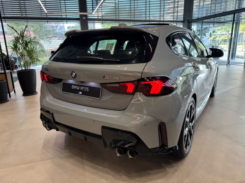 bmw m 135i 2.0 16v turbo gasolina xdrive steptronic 5p automatico 20265