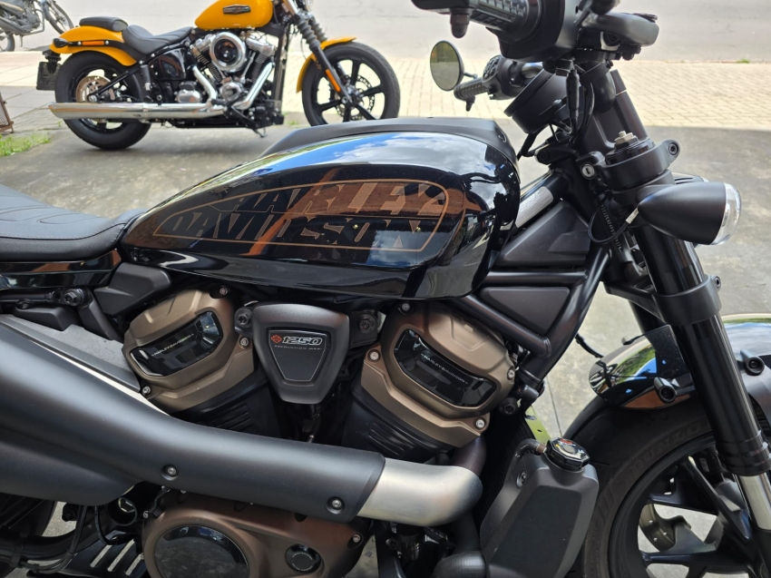 sportster s1250 2023 com apenas 1000km