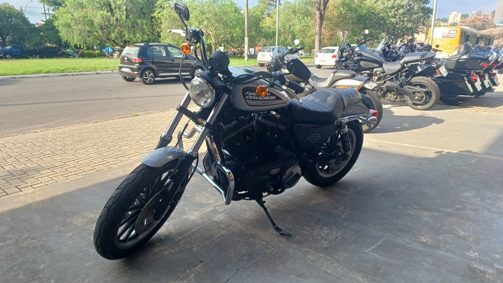 sportster 883r 2013 - 14.800km apenas