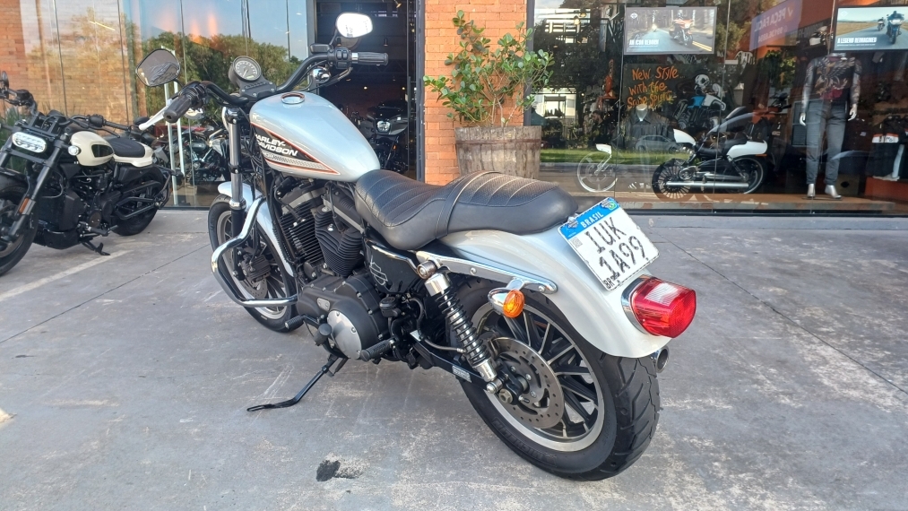 sportster 883r 2013 - 14.800km apenas