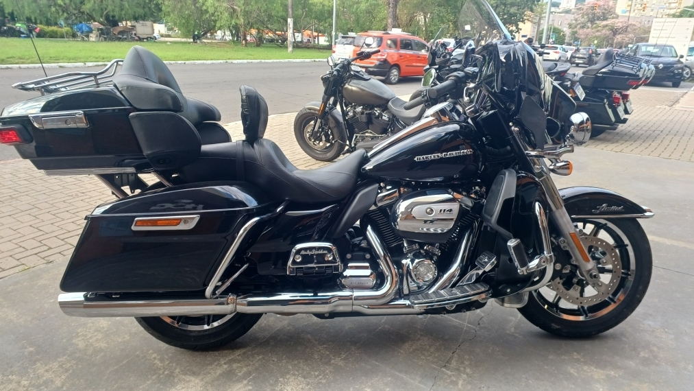 ultra limited 2019 com apenas 22500km