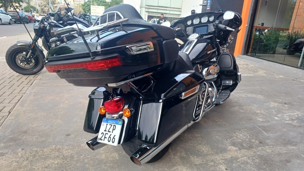 ultra limited 2019 com apenas 22500km