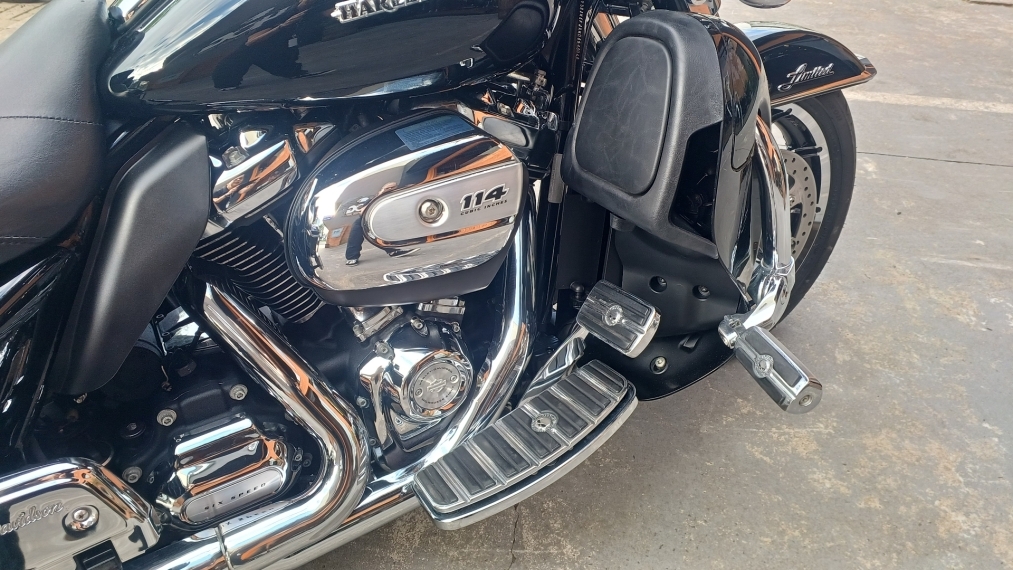ultra limited 2019 com apenas 22500km