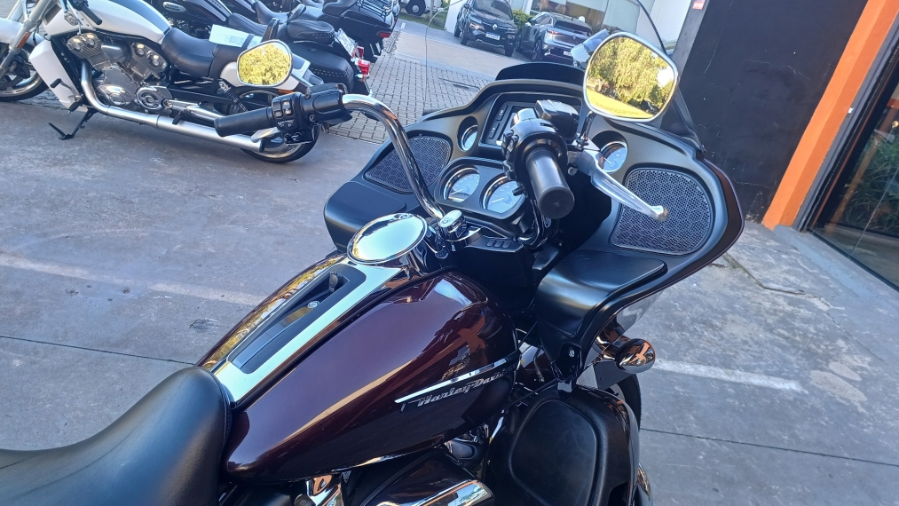 road glide  2018 com baixo km