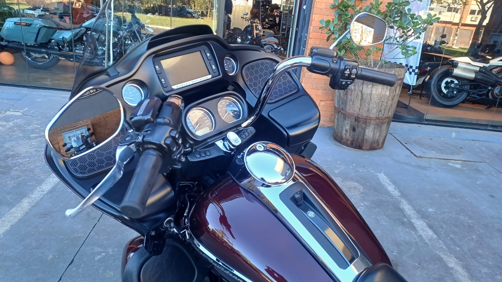 road glide  2018 com baixo km