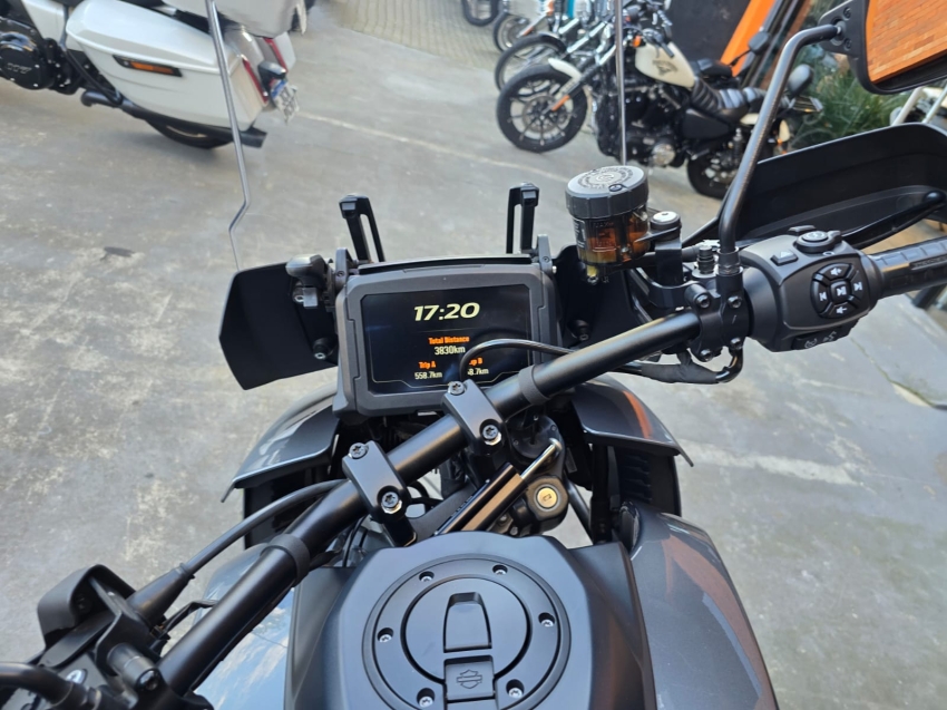 harley davidson pan america . gasolina manual 2022