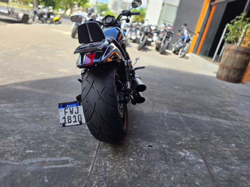 harley davidson v-rod night rod special 1247 gasolina 201410