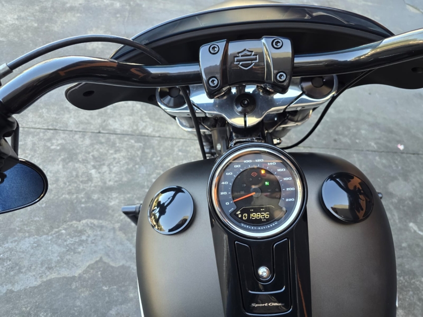 harley davidson sport glide . 1745 gasolina manual 20201
