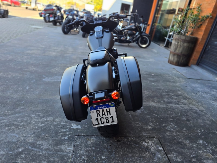 harley davidson sport glide . 1745 gasolina manual 20203