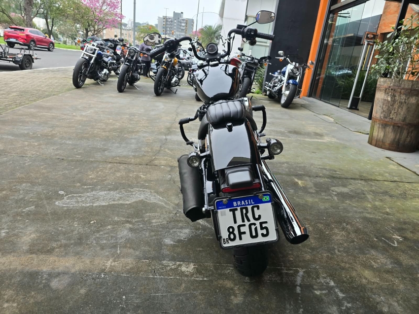 harley davidson street bob . 1923 gasolina manual 20253