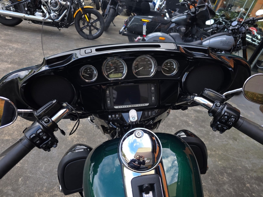 harley davidson ultra . 1690 gasolina manual 20152