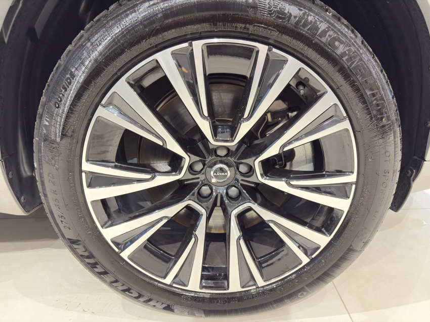 volvo xc90 2.0 t8 recharge plus awd geartronic hibrido 4p automatico 2024